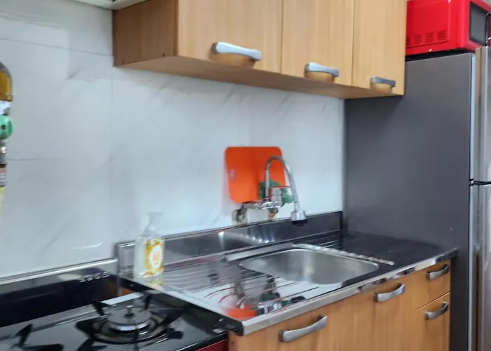 Traditional Fully Furnished 2bdrm In