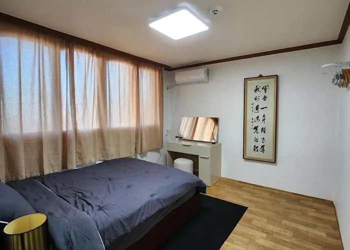 Traditional Fully Furnished 2bdrm In * Seúl