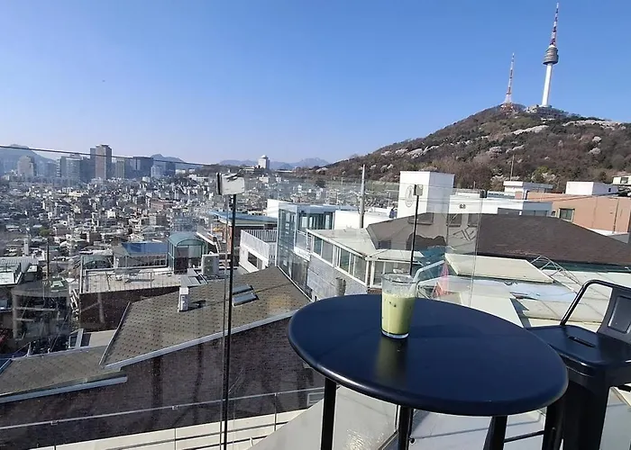 Traditional Fully Furnished 2bdrm In